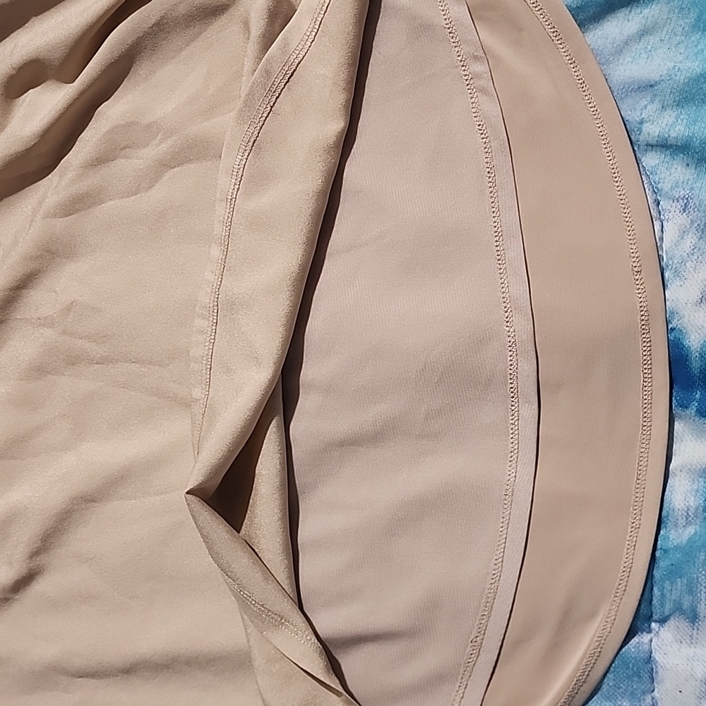 Calvin Klein Women's Tan Sleeveless Top - Picture 4 of 5